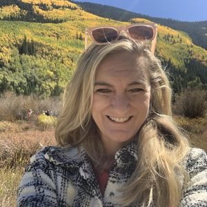 Meet your Posher, Christy